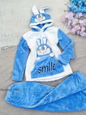 تراك ارنوبي ازرق