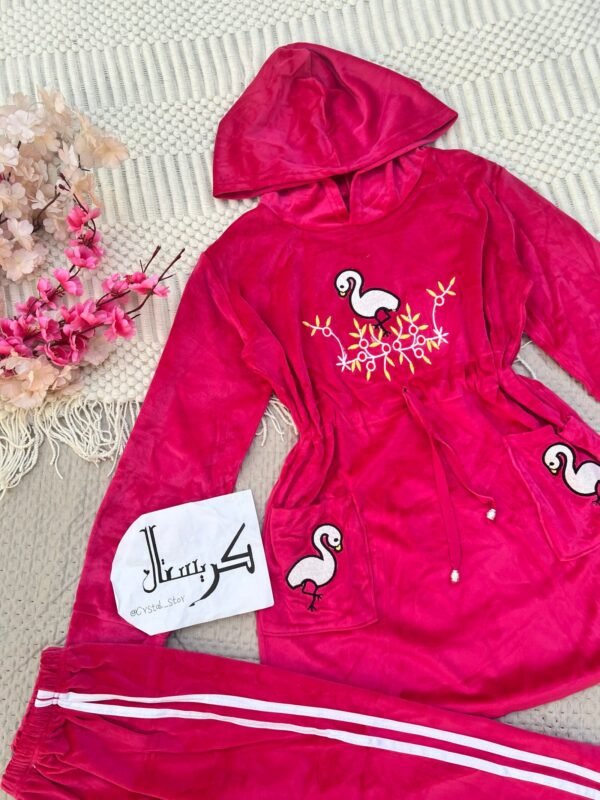 تراك مخمل مطرز وردي