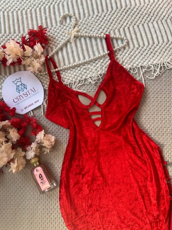 فستان قديفه احمر