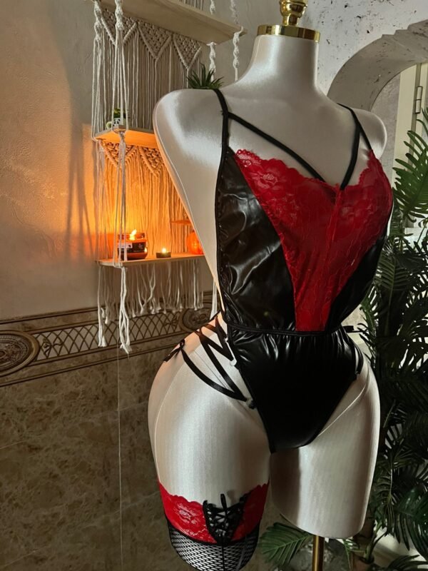 لانجري اسود واحمر جلد🔥