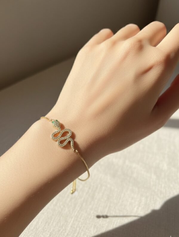 سوار ذهبي أفعى