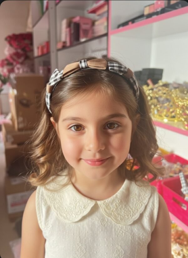 طاك شعر فيونكات بني